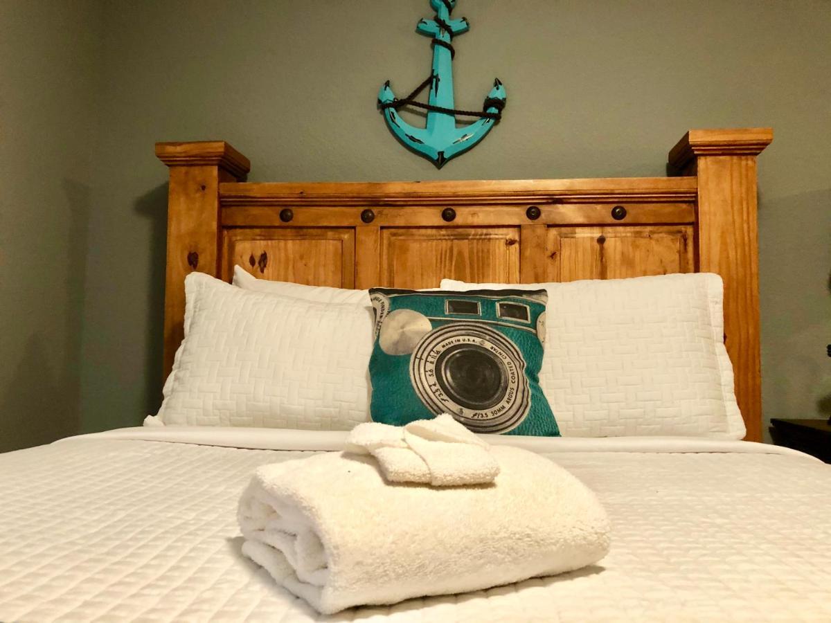 The Cove Bnb Hudson Bend 外观 照片