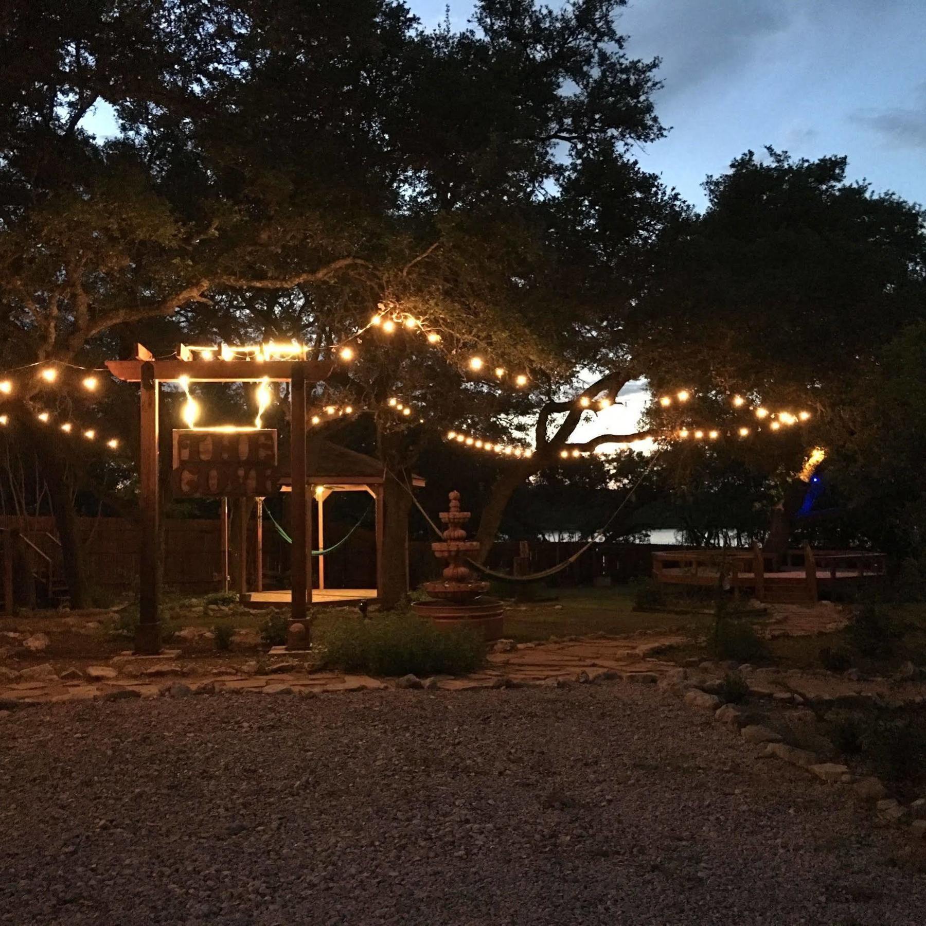 The Cove Bnb Hudson Bend 外观 照片
